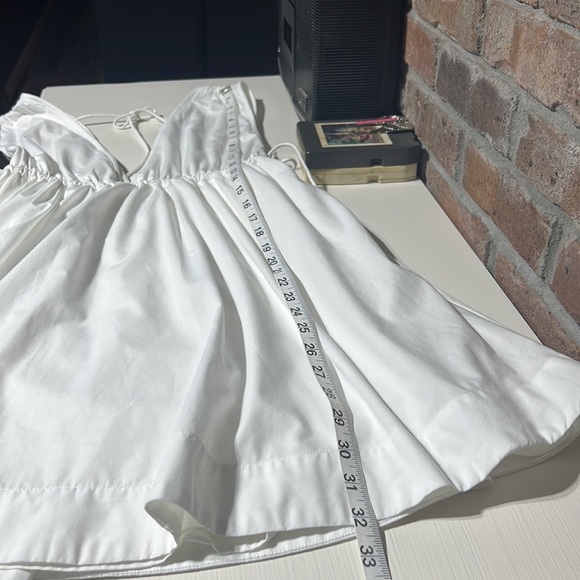 Abercrombie and Fitch white dress - Picture 8 of 16